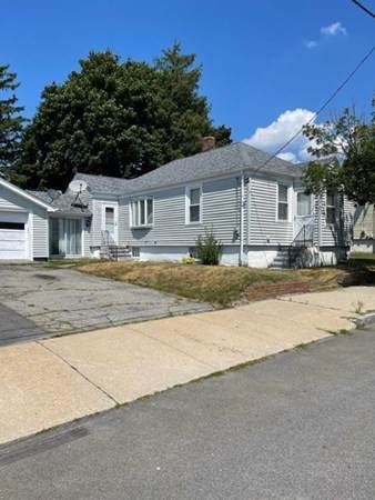 596 Pokross St - Photo 1
