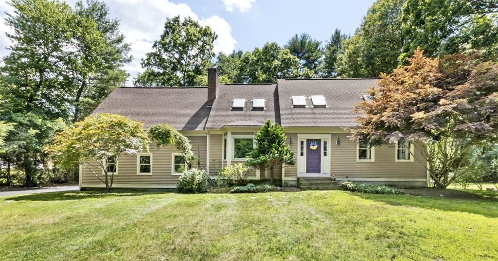 4 Gloria Dr - Photo 1