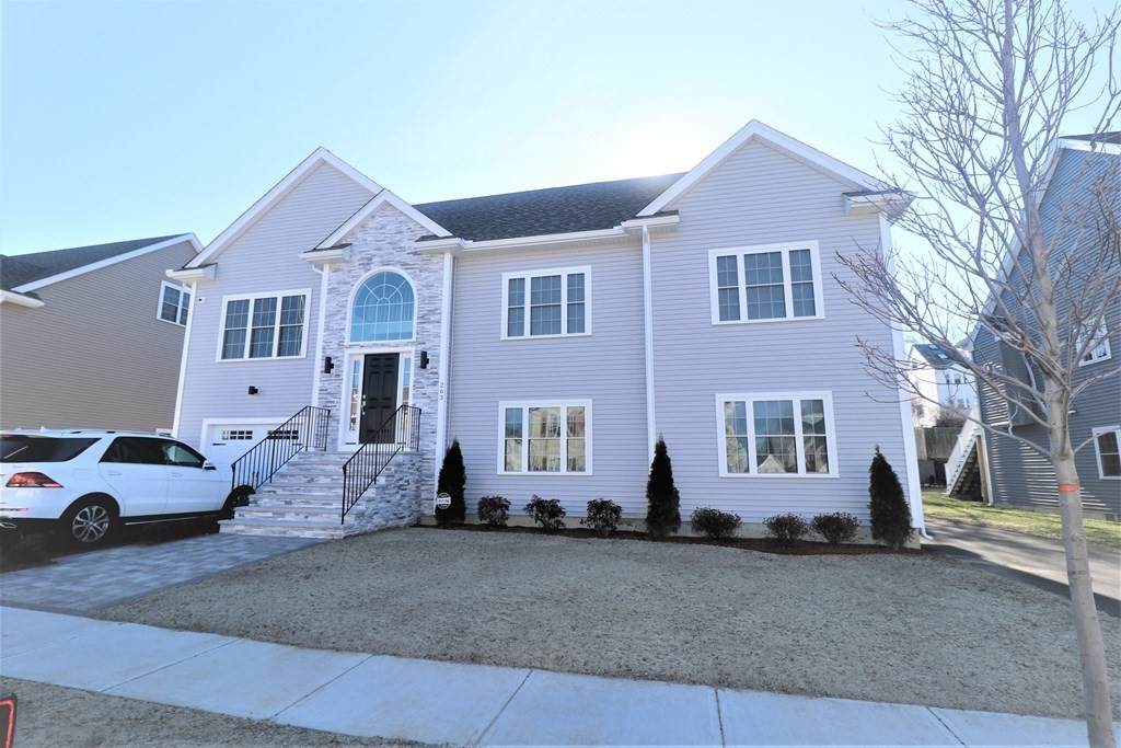 263 Oakwood Ave - Photo 1
