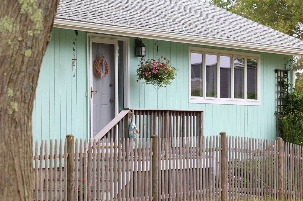 8 Porter Road - Photo 1