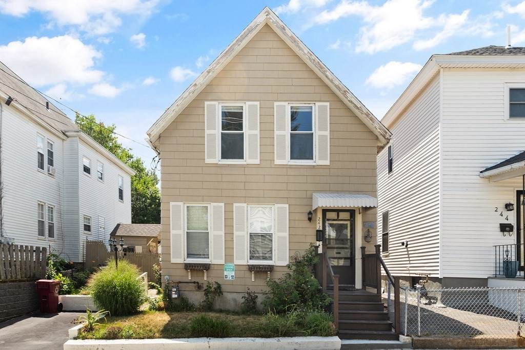 242 Hildreth St - Photo 1