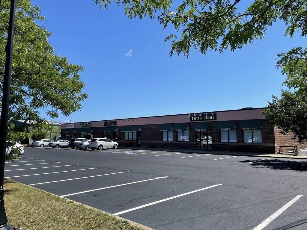 1050 Pearl St. - Photo 1