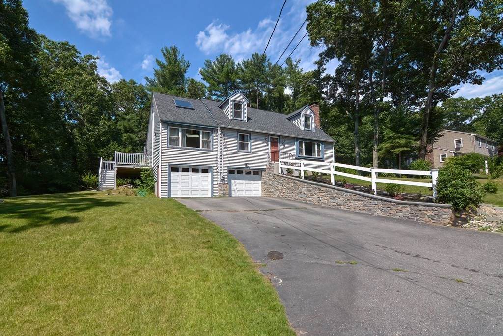 19 Evergreen Cir - Photo 1