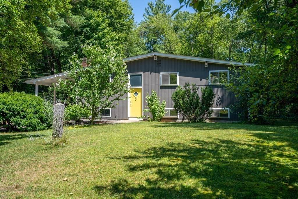 62 Robbins Road - Photo 1