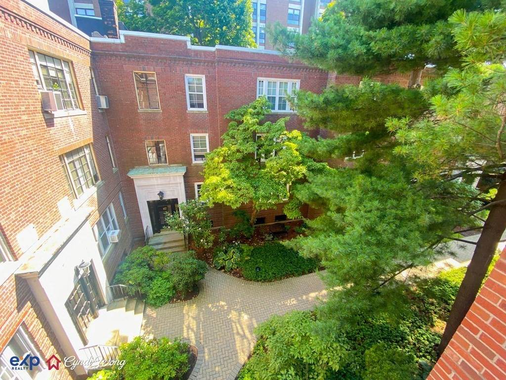 71 Park St - Photo 1