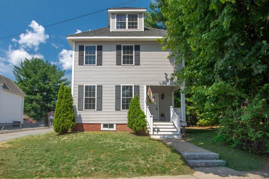 582 Main St - Photo 1
