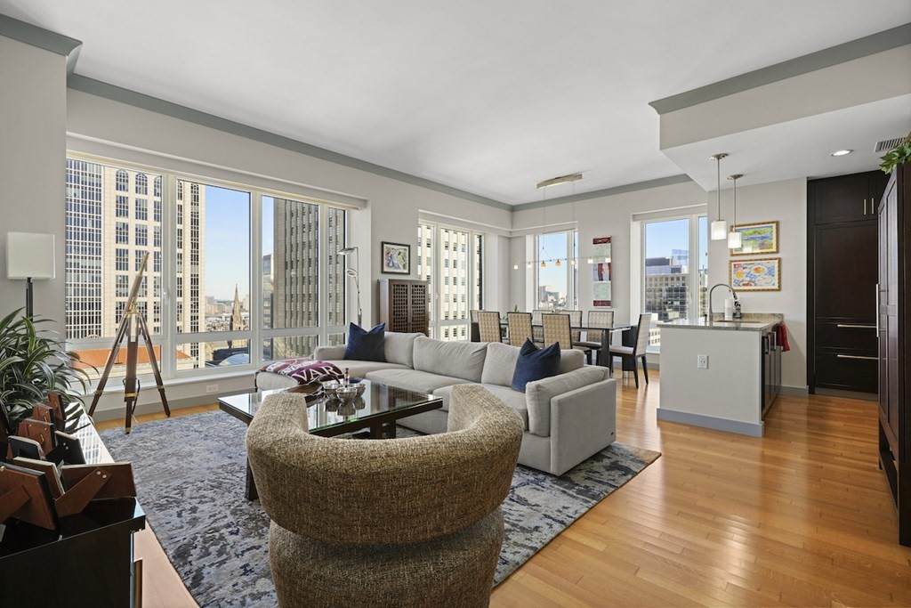 400 Stuart Street - Photo 1