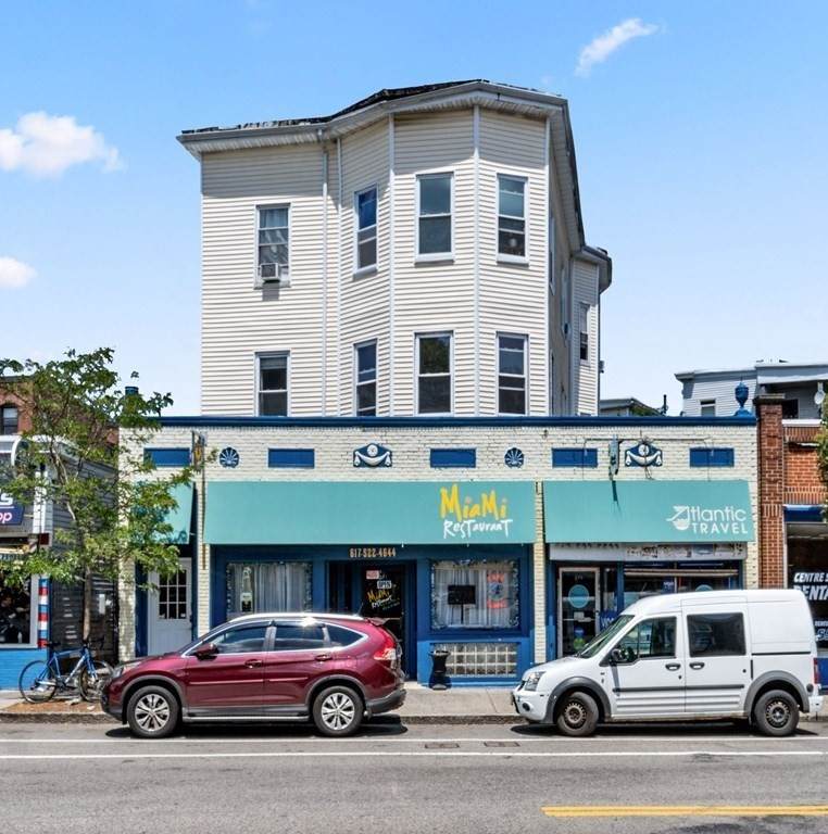 379-381A Centre St - Photo 1