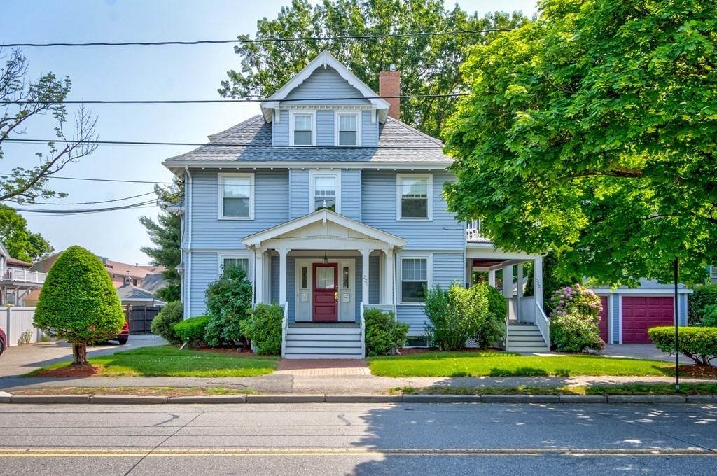 222 Lowell Ave - Photo 1