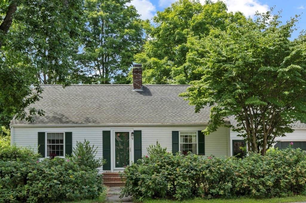 9 Moseley Ave - Photo 1