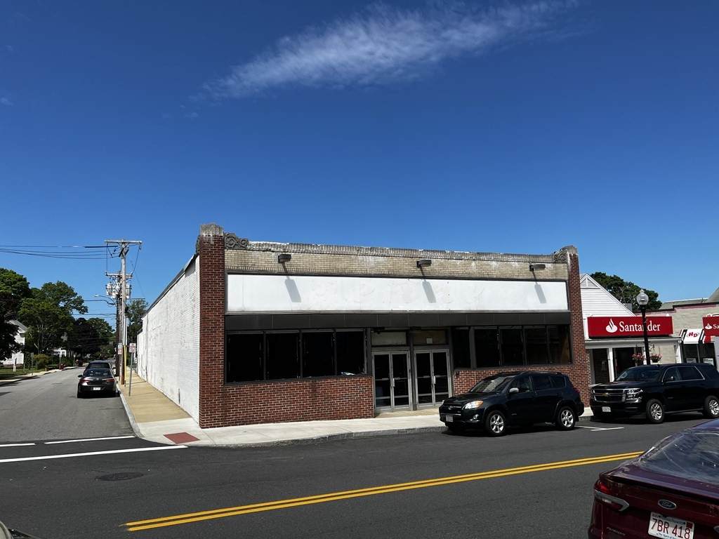 85 Center Street - Photo 1