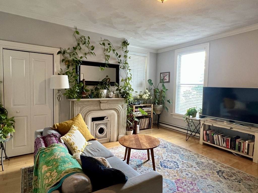 271 Webster Street - Photo 1