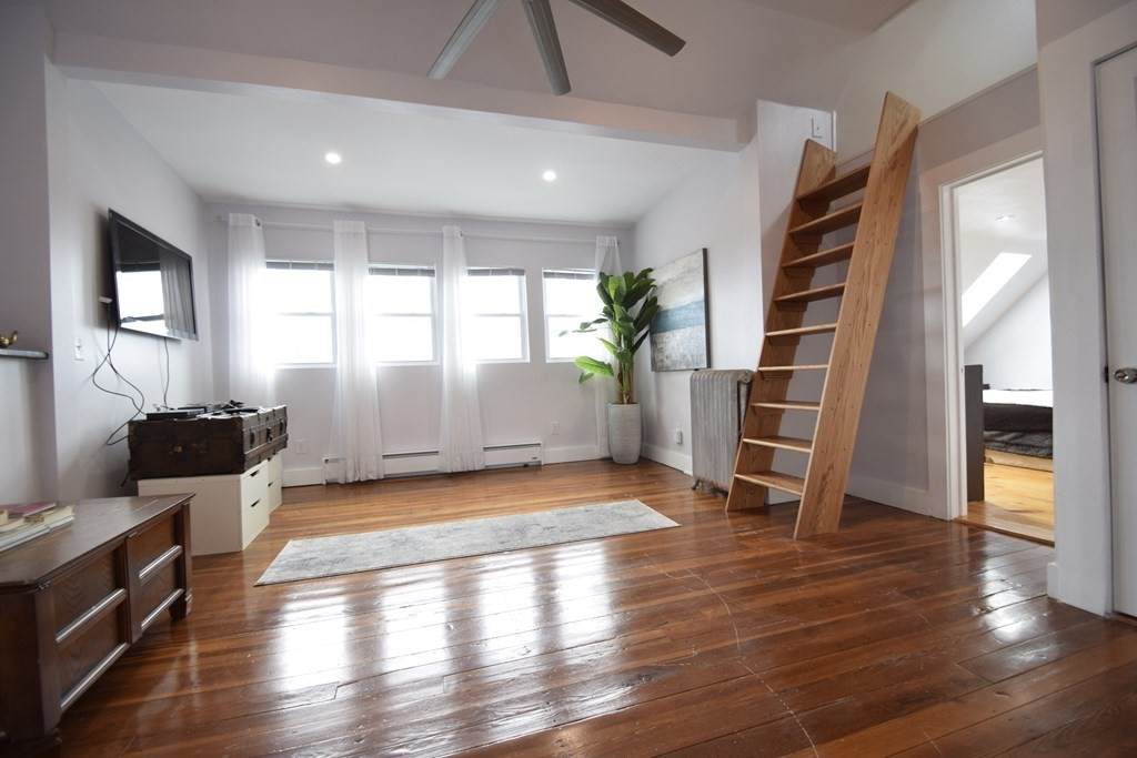 80 Carroll St - Photo 1