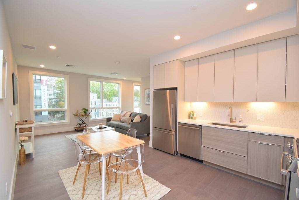 3193 Washington St. - Photo 1
