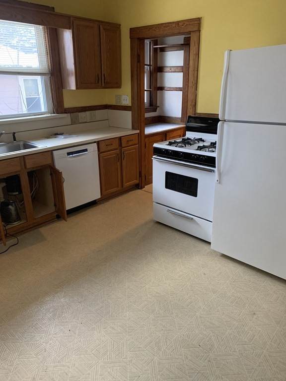 11 Saint James Avenue - Photo 1