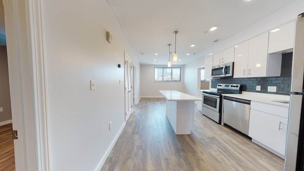 10 Essex St. - Photo 1