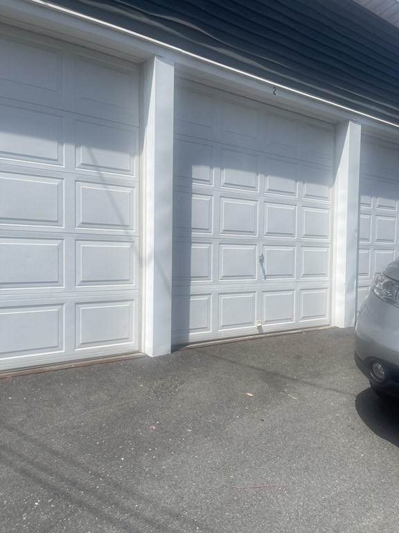 209 Tinkham - Photo 1
