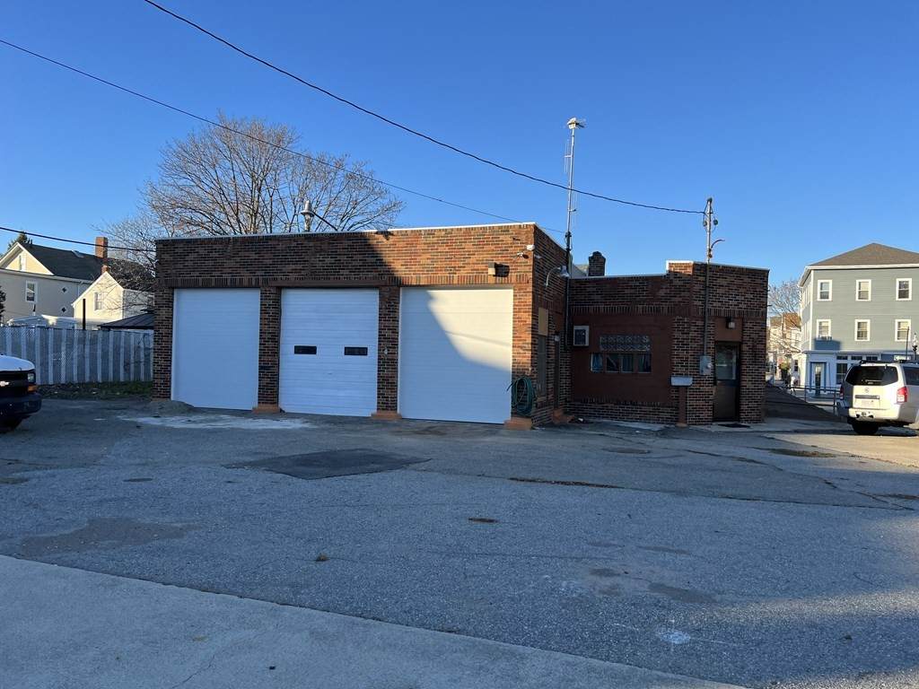 271 County St - Photo 1