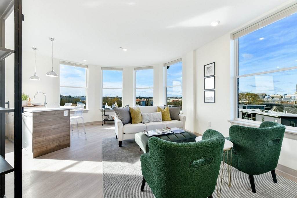 400 Dorchester - Photo 1
