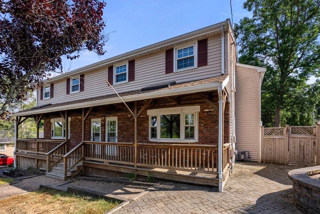 109 Pleasant St - Photo 1