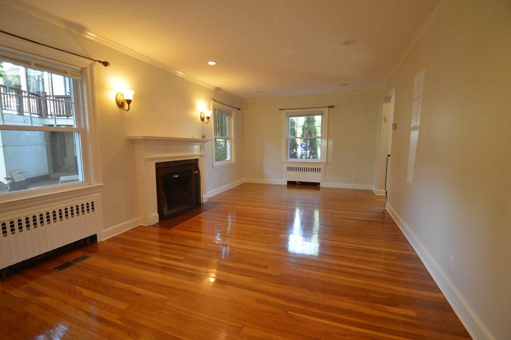 100 Summit Ave - Photo 1