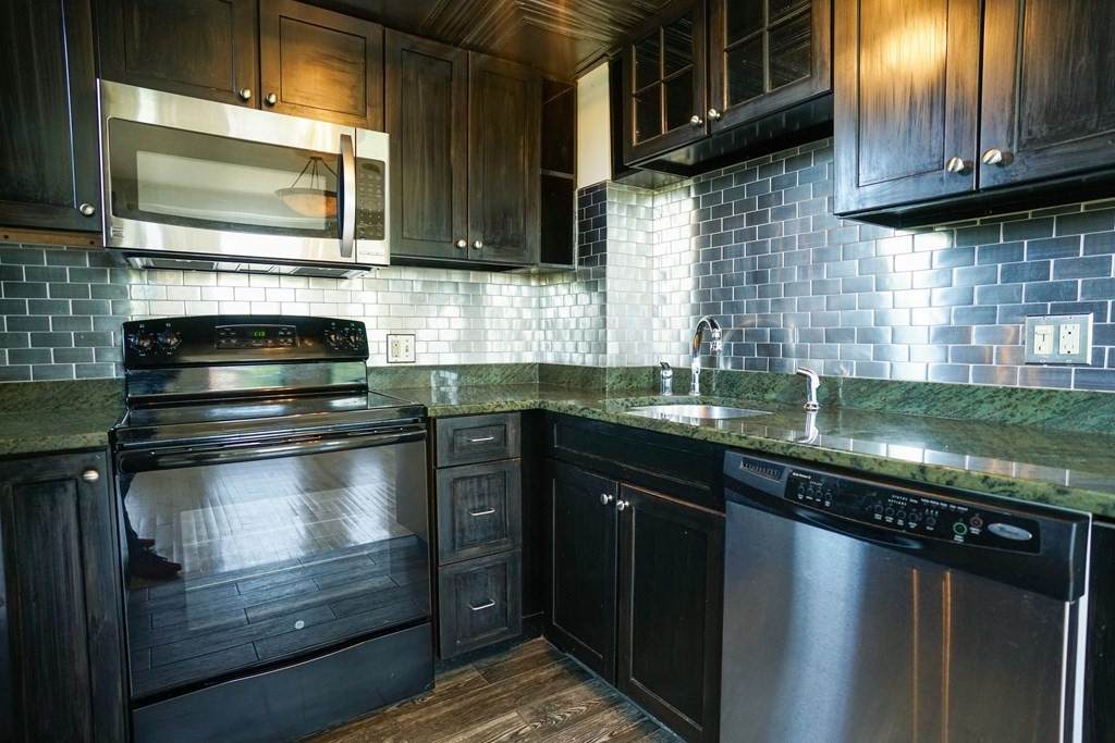 464 Commonwealth Avenue - Photo 1