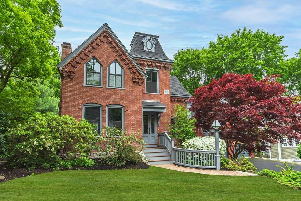 65 Crest Rd - Photo 1