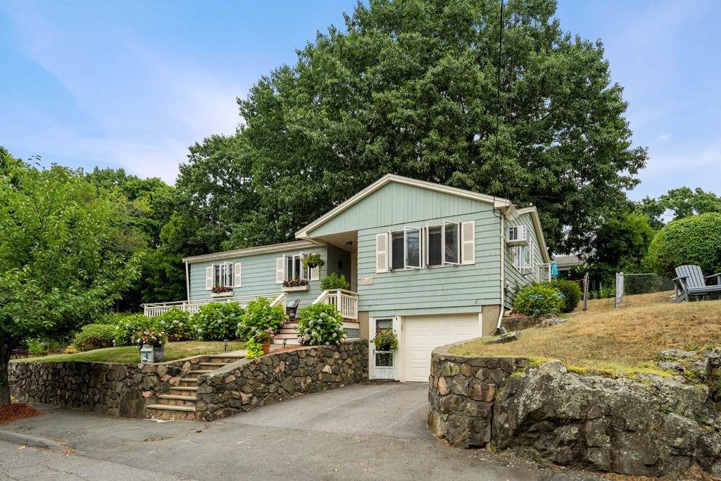 15 Nantucket Ave - Photo 1