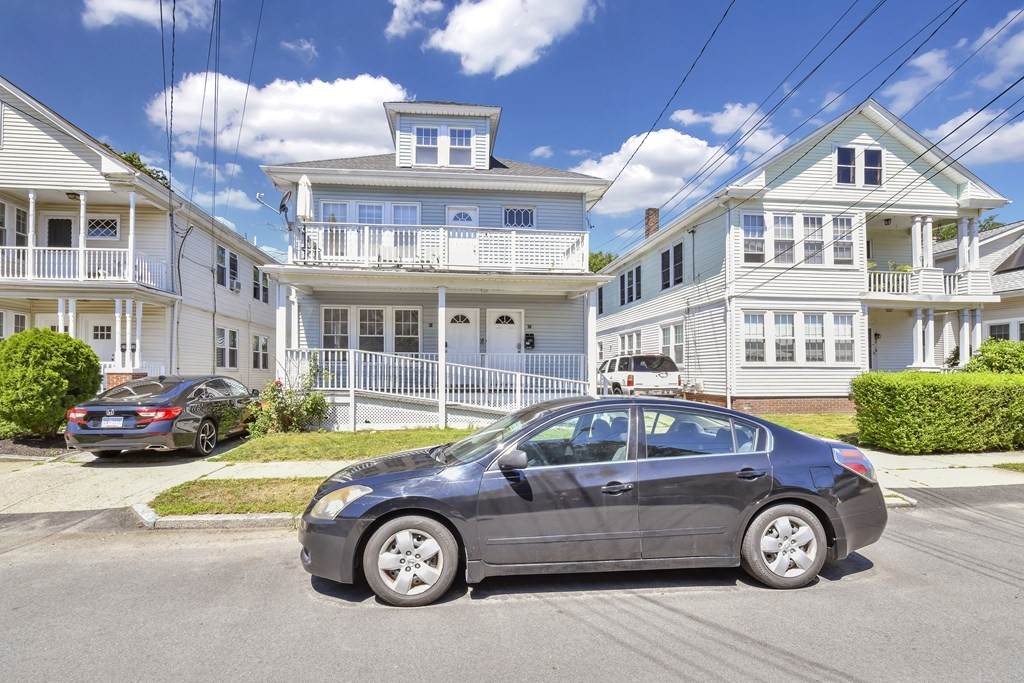 28 Radcliffe Ave - Photo 1