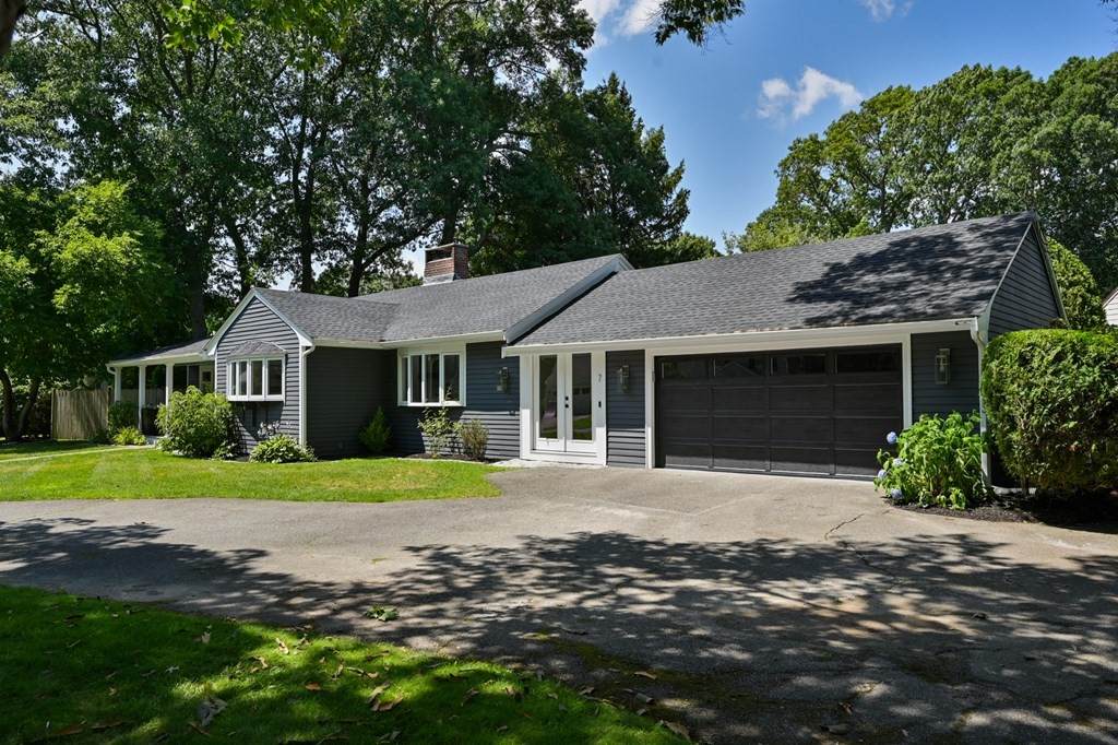 7 Bishops Lane - Photo 1