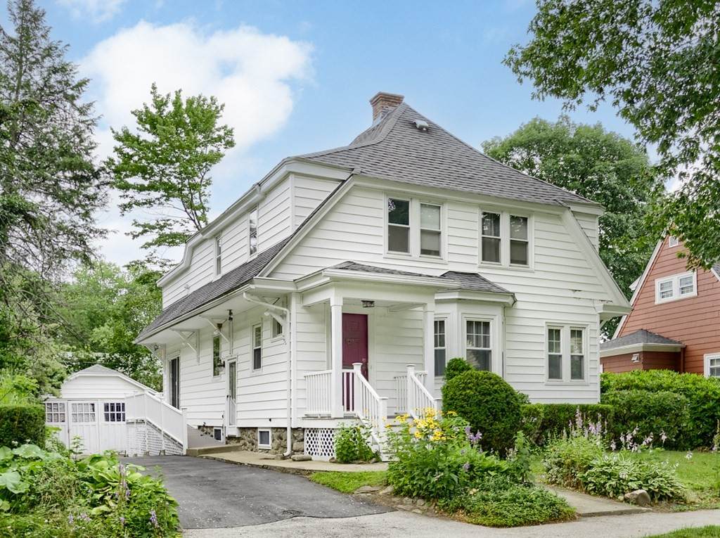 106 Richmond Ave - Photo 1