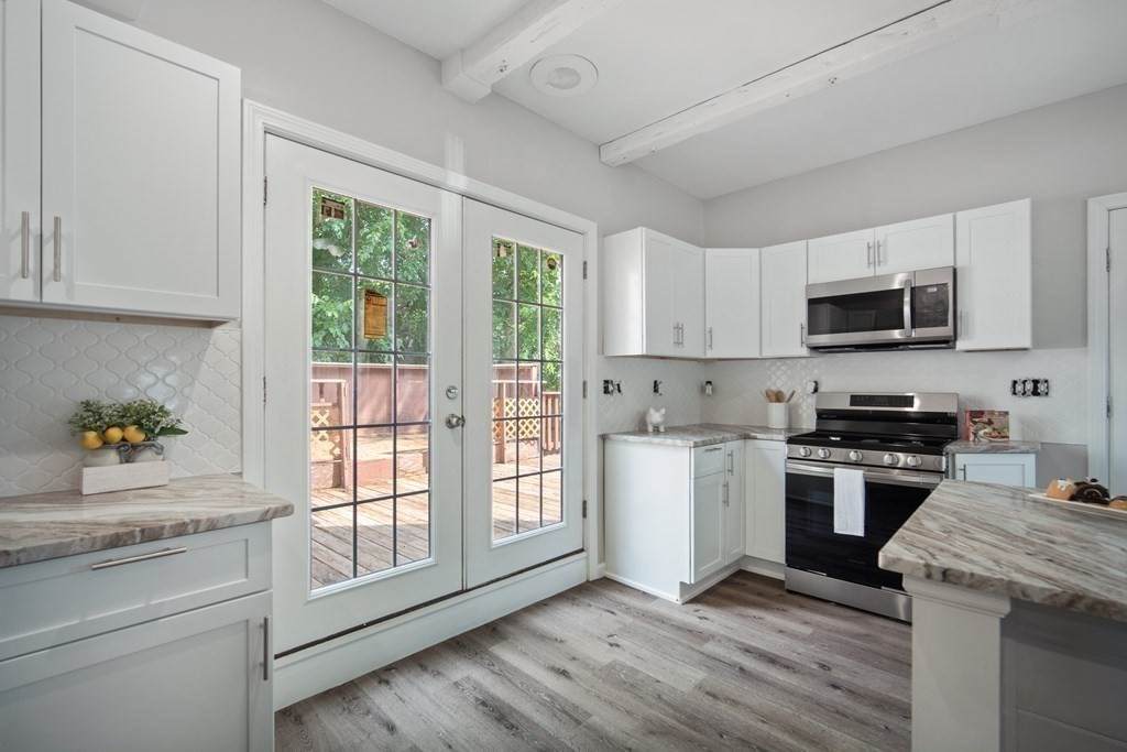 30 Hawthorn St - Photo 1