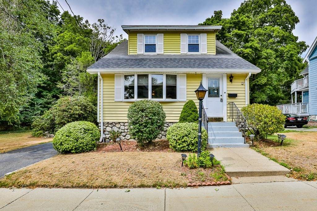 50 Greenwood Ave - Photo 1