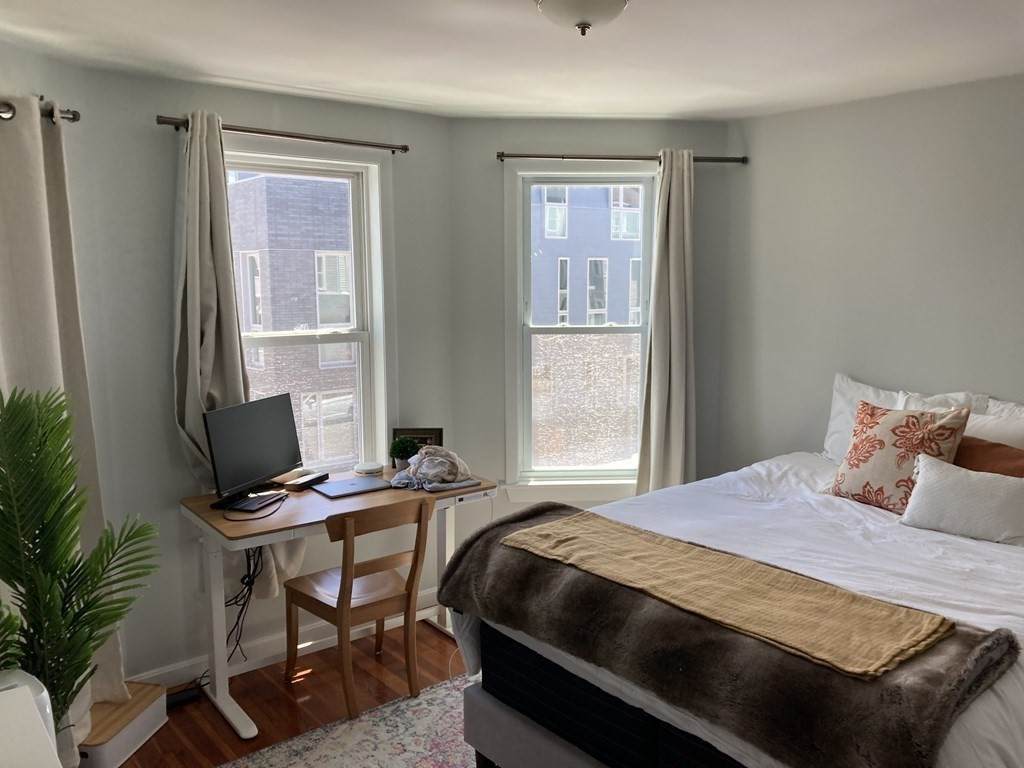 818 East 5th - Photo 1