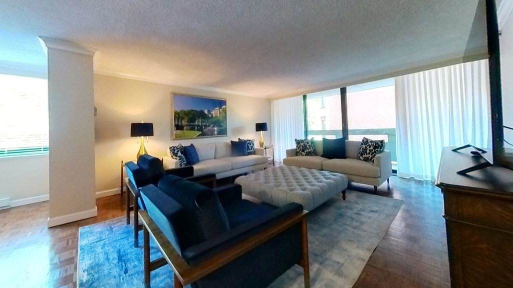 1501 Beacon St - Photo 1