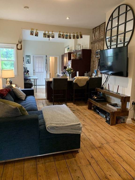 28 Parker St - Photo 1