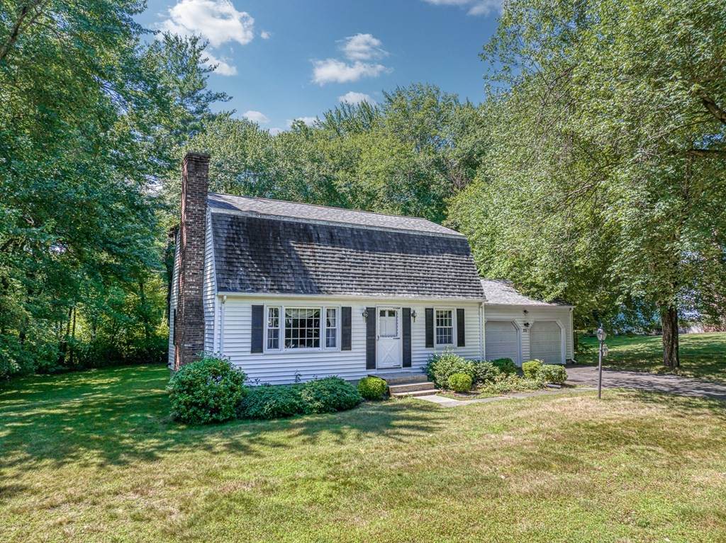 20 Pilgrim Rd - Photo 1