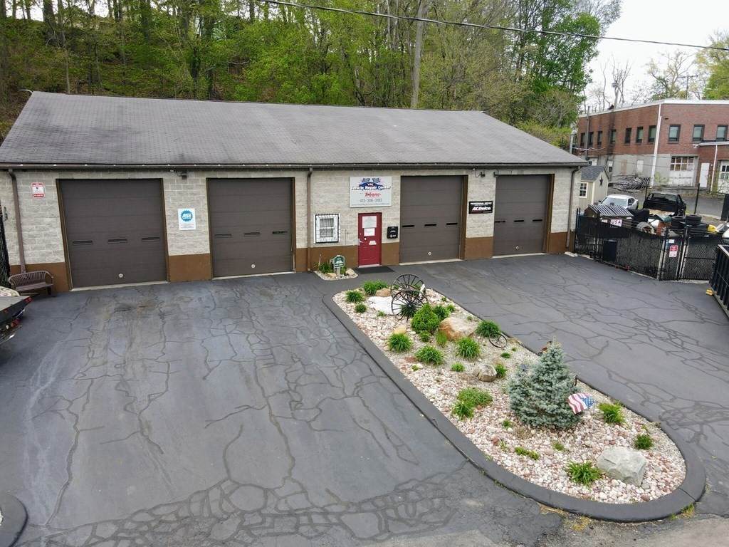 414 Park St - Photo 1