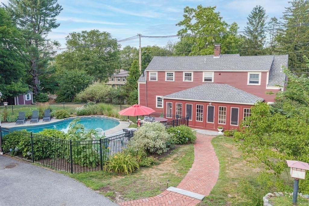 138 Chestnut Street - Photo 1