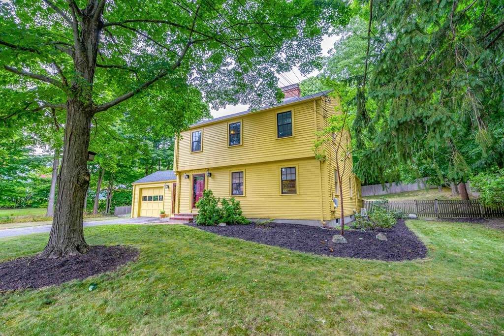 14 King Philip Road - Photo 1