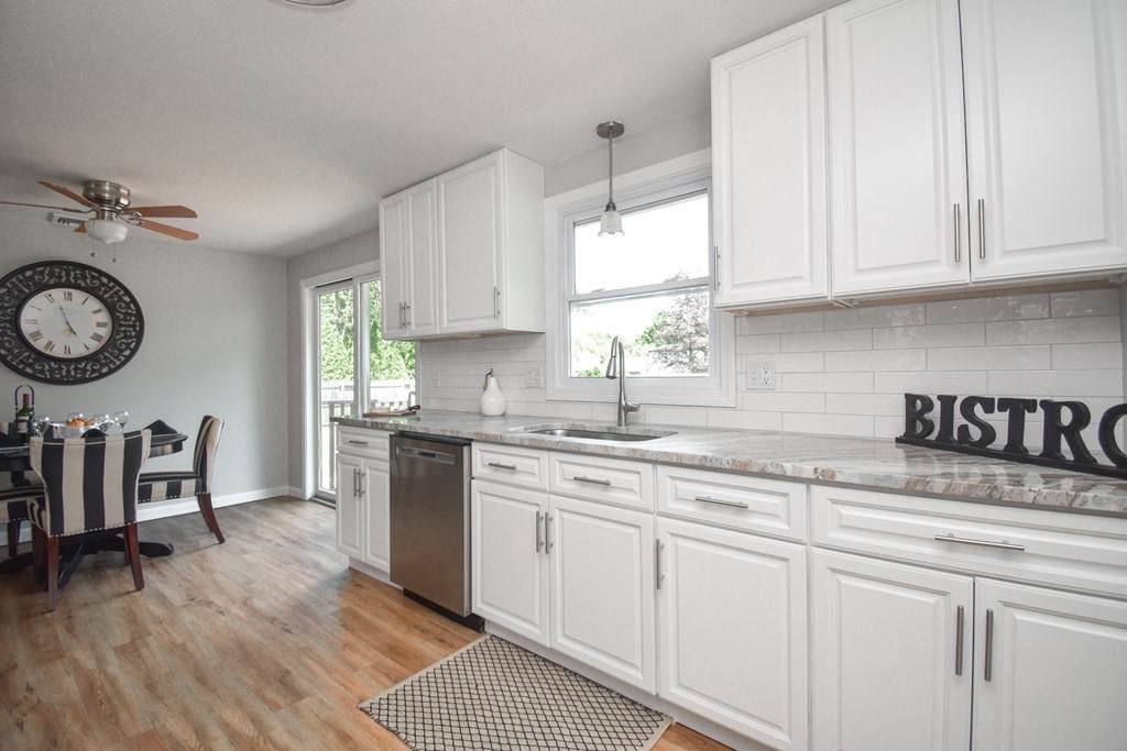 10 Pinebrook Dr - Photo 1
