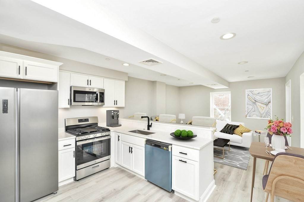 14 Rockland St - Photo 1