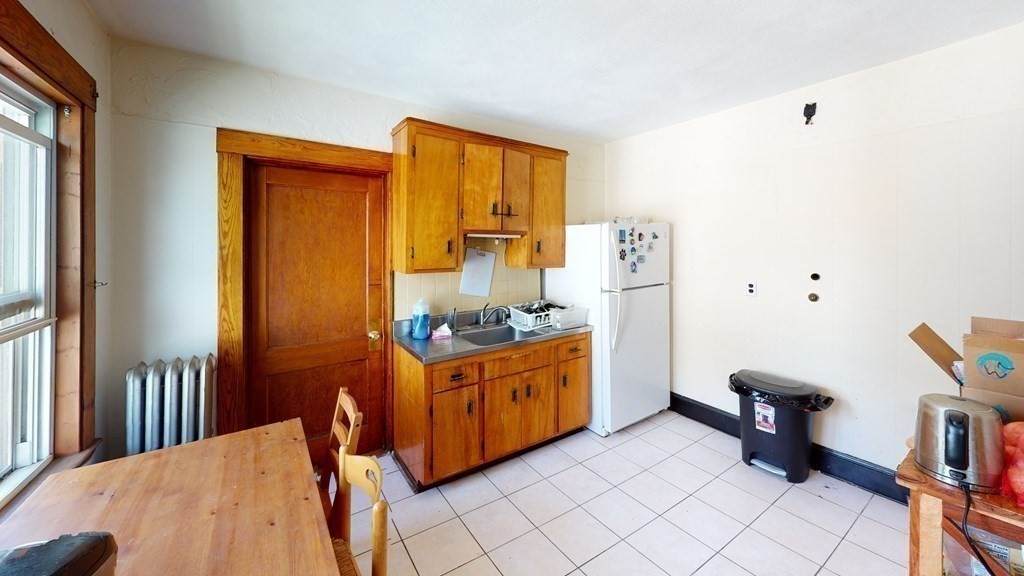 16 Hume Ave - Photo 1