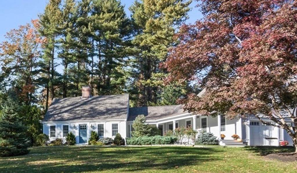 7 Holly Lane - Photo 1