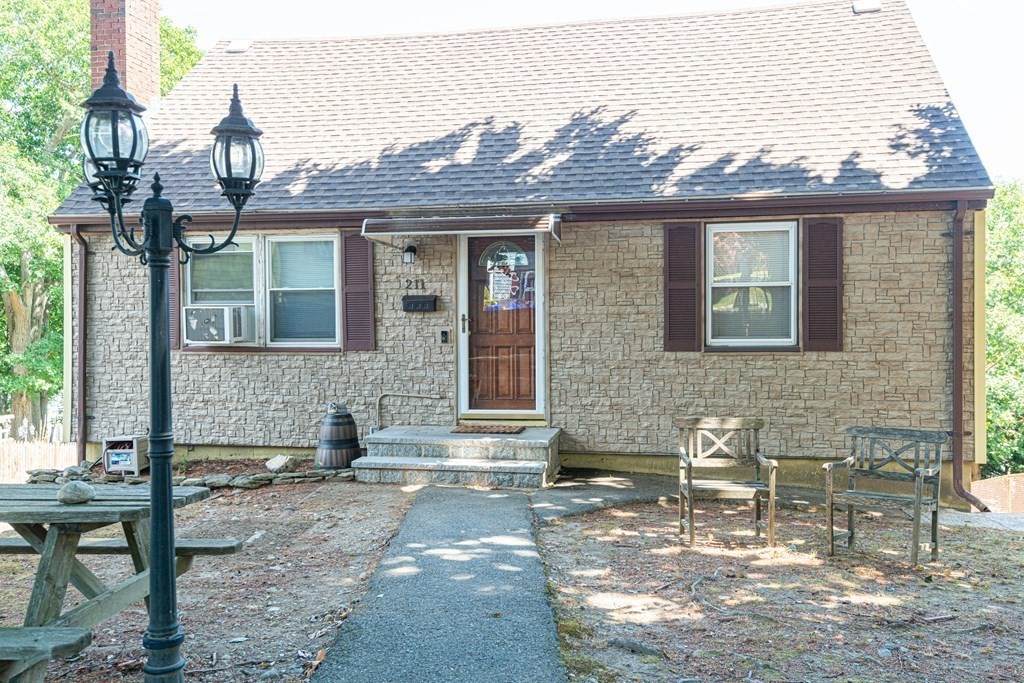 211 Linwood St - Photo 1