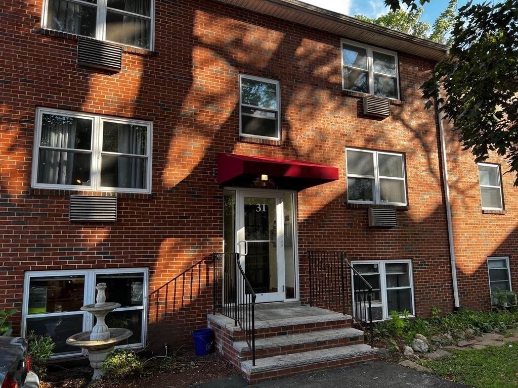 31 Montvale Ave - Photo 1