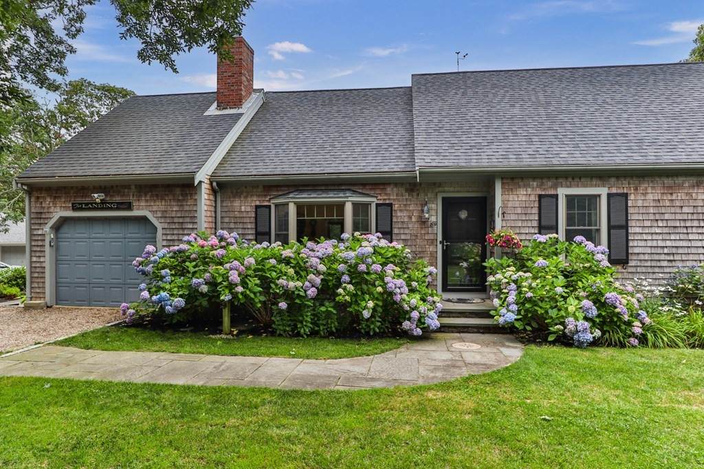 89 Fairview Ave - Photo 1