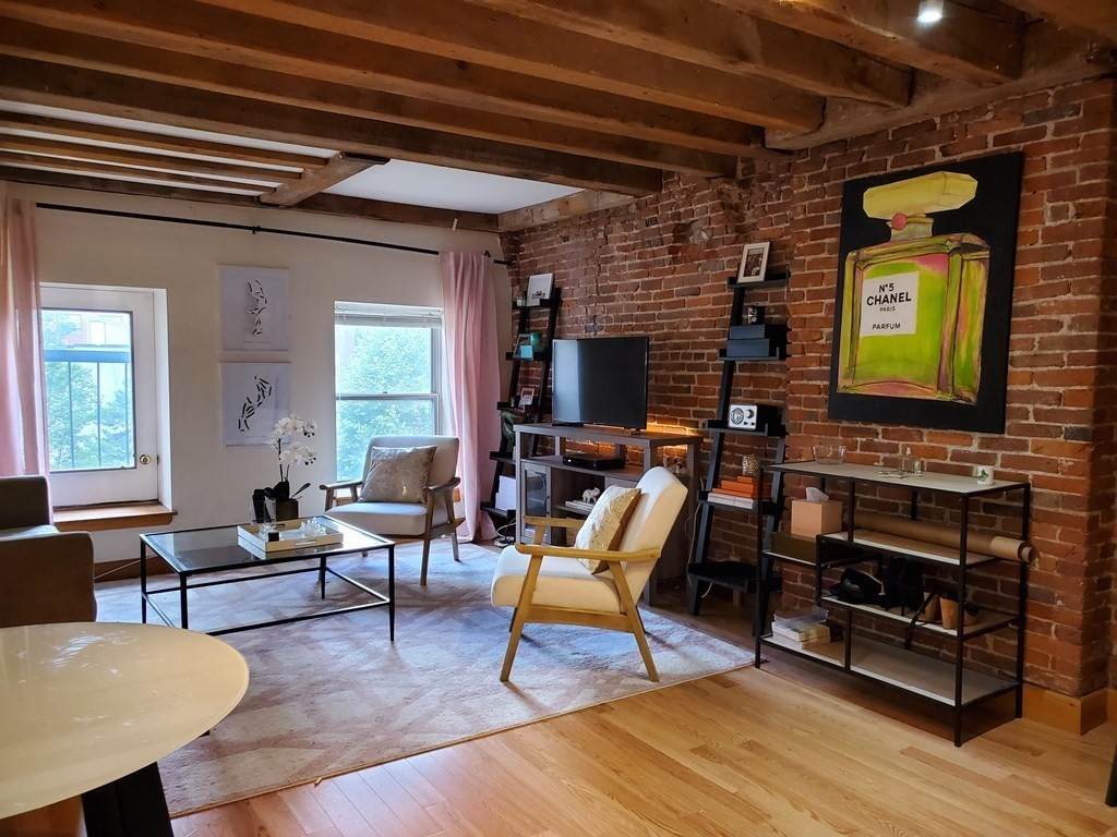 100 Fulton - Photo 1