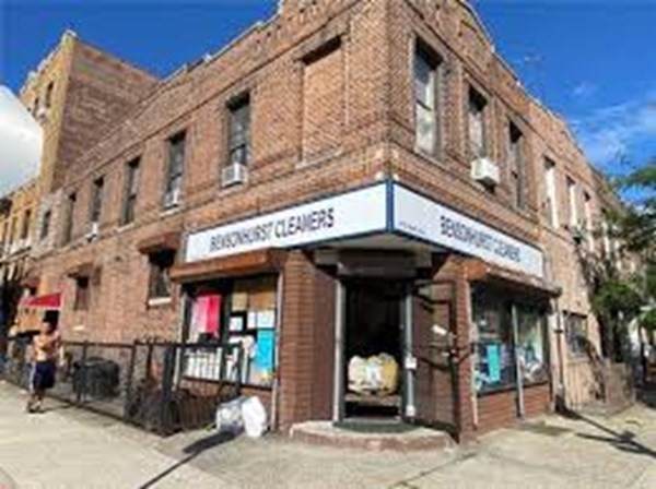 000 Broadway St - Photo 1