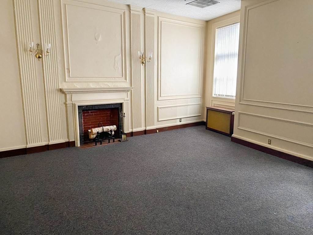 25 Main St - Photo 1